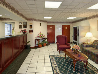 Days Inn By Wyndham Lexington-Columbia Extérieur photo